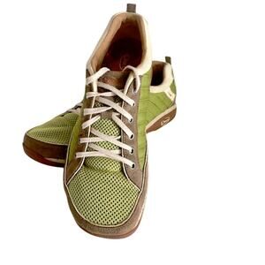 Chaco Maddie Leaf Green Low Top Sneakers Womens 10.5 Trail Comfort Shoes